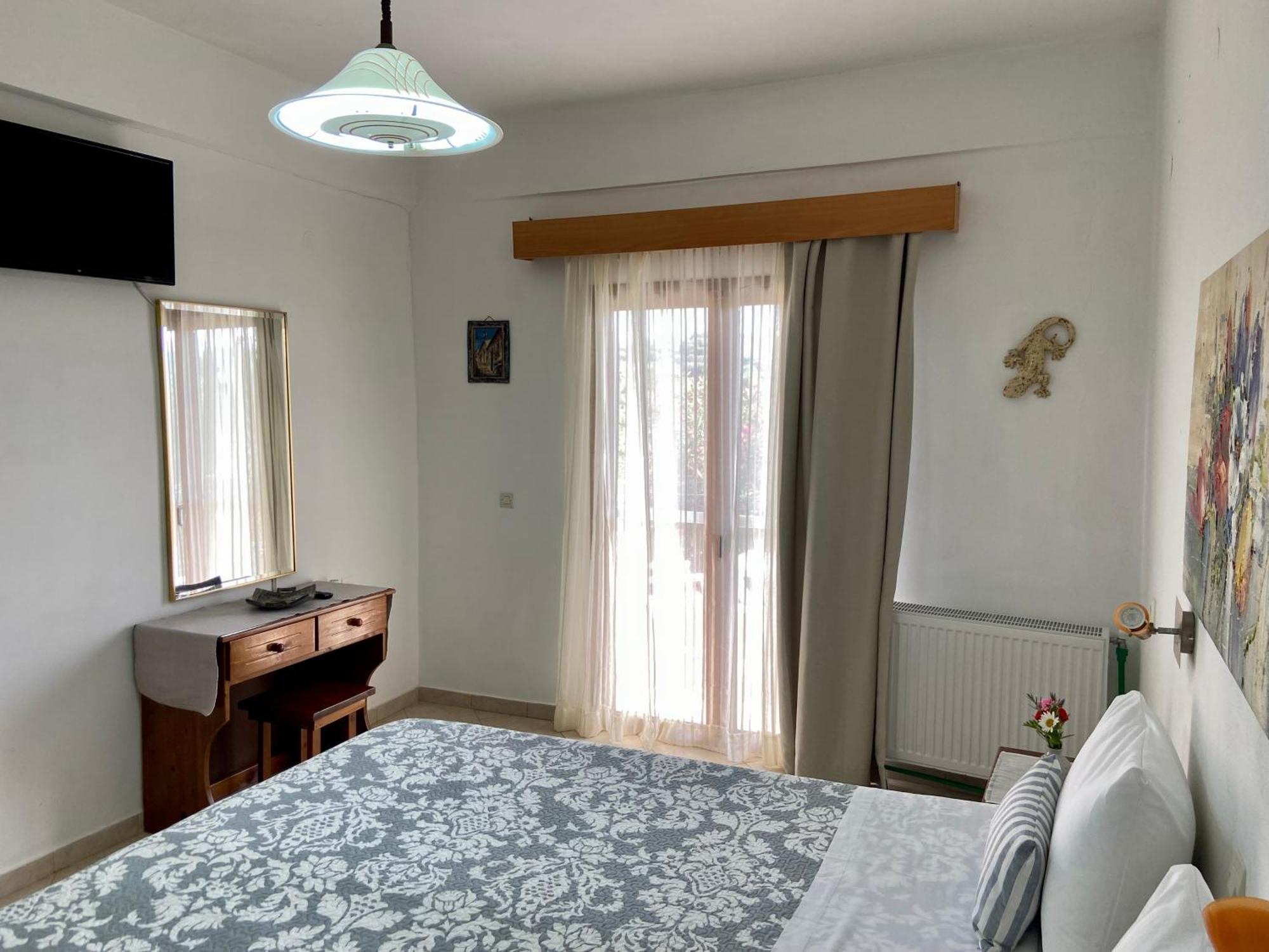 Floros Apartments Agios Stefanos Avliotes  Luaran gambar