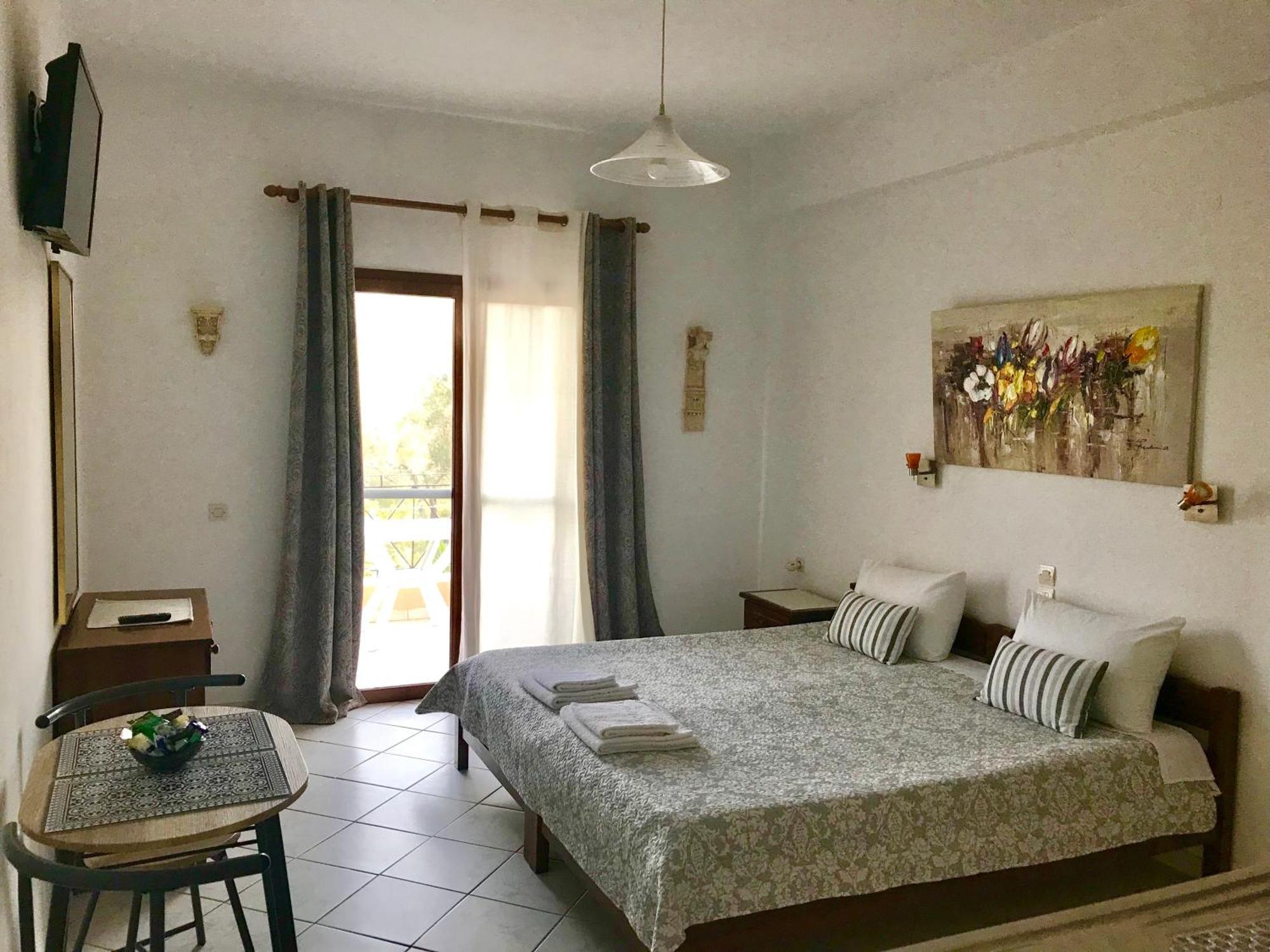 Floros Apartments Agios Stefanos Avliotes  Luaran gambar