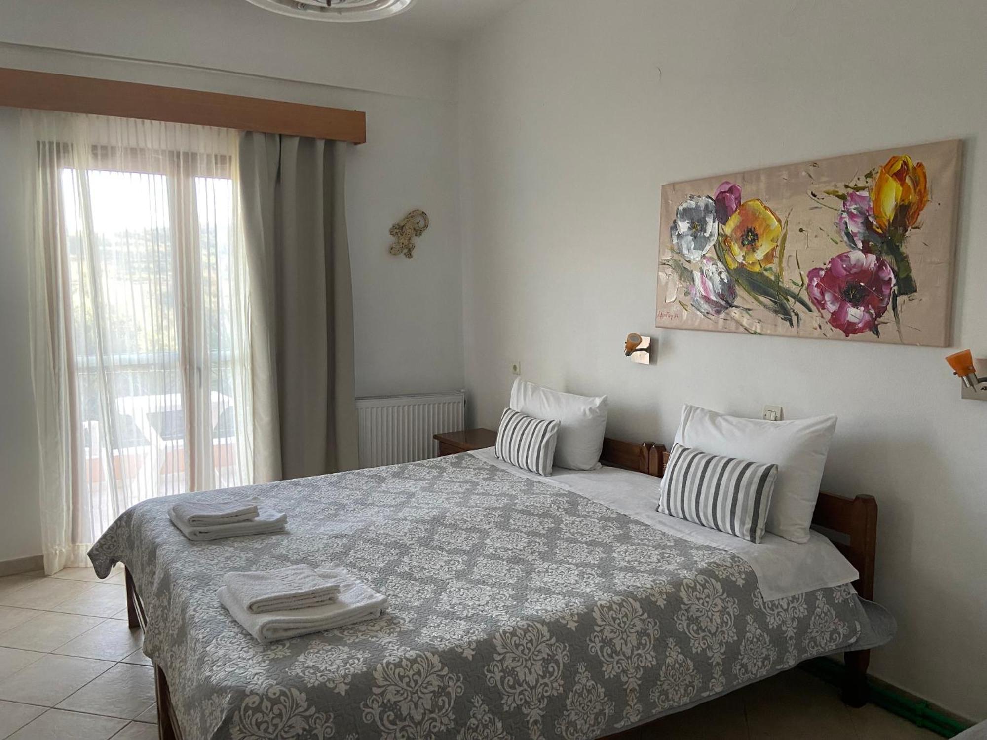 Floros Apartments Agios Stefanos Avliotes  Luaran gambar